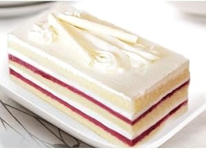 The Original Cakerie 6 Cut Super Size Strawberry Shortcake -- 2 per case.
