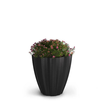 Mayne 2830 Sedona Planter, 5.6 dry gallons - Black
