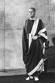 ArtExpert Elizabeth Taylor - Cleopatra by Hollywood Photo Archive - 16x24 Art Print Poster