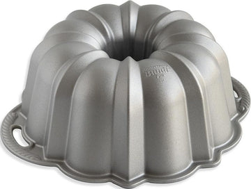 Anniversary Bundt by Nordic Ware – 15 Cup (Pack of 1), 15.0 cups, Aluminum, Original, Model 50037