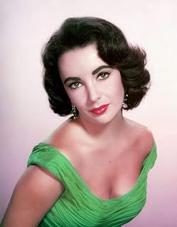 Elizabeth Taylor by Hollywood Photo Archive - 22x28 Art Print Poster