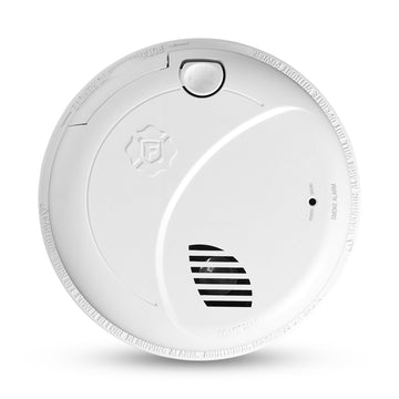 Hardwire Smoke Alarm with Voice Alerts by First Alert – 1-Pack, White, Model 1046719