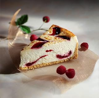SWEET STREET DESSERTS Sweet Street Raspberry White Chocolate Hand Fired Brulee Cheesecake, 14 Slice - 2 per case.