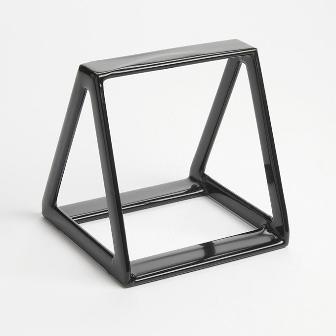 American Metalcraft Rubberized Display Wedge, 5" x 5" - Black