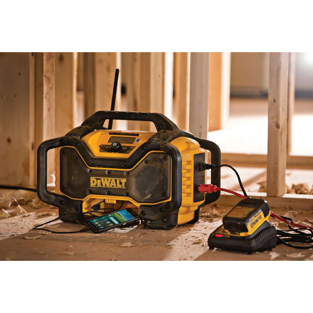 DeWalt DCR025 Power Station, 11 5/8" x 18 11/16", 120V - photo 3