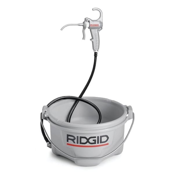 No.4 Hand Operated Oiler Pump Gun by RIDGID – Small, Steel, Silver, Model 72332