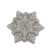 Nordic Ware 1 / Snowflake Pan / 5 cups Specialty & Novelty Cake Pans