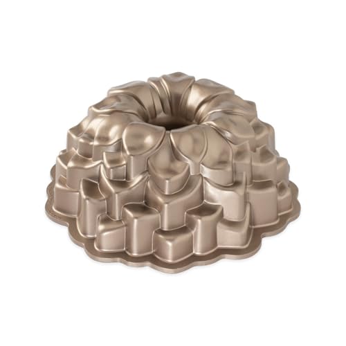 Nordic Ware Toffee / 10 cups / Blossom Bundt Pans