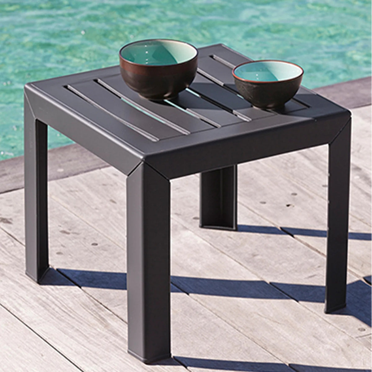 Grosfillex Resin Low Table, 16" x 16" - photo 2