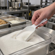Choice Scoop, White - in use