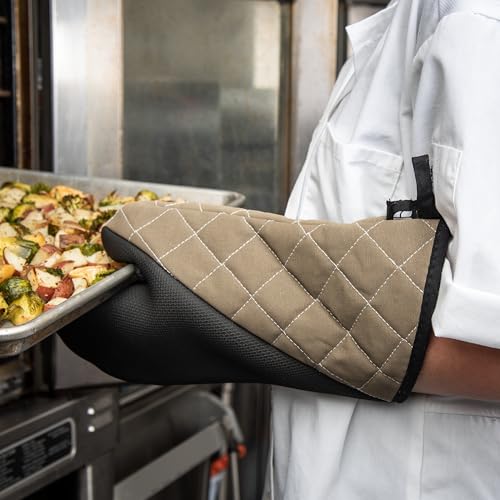 San Jamar Conventional Style / 15" Length / Tan Oven Mitts