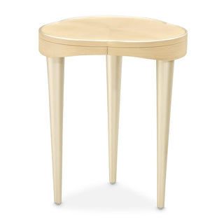 Camellia Caramel Field Chairside Table by Michael Amini – Solid; Manufactured Wood, Caramel, Model N9090206-134