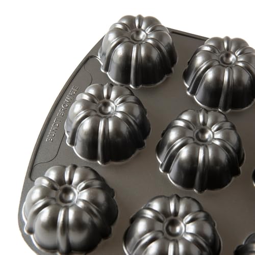 Nordic Ware Black / 3.75 Cup Capacity / 0.9 liters Bundt Pans