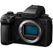 Panasonic w/ 20-60mm & 50mm / Black / Full-Size Mirrorless Cameras