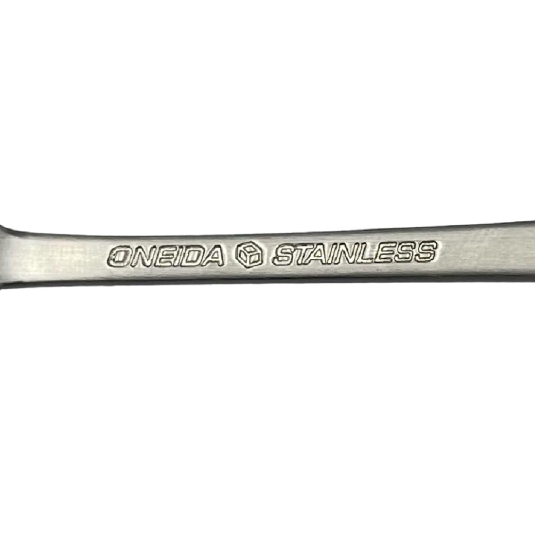 American Colonial 18/8 Stainless Large Round Gumbo Spoon by Oneida – 7.1250, 18/8 Stainless Steel, Silver, Model 895151