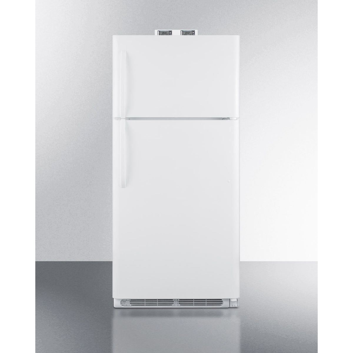 Summit Appliance BKRF18W Refrigerator Freezer, 18 cu. ft., 115V - photo 2
