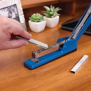 Swingline True Blue / 1 Count (Pack of 1) / Classic Desktop Staplers