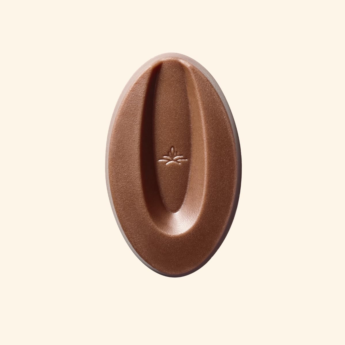 Premium French Baking Creamy Milk Chocolate Discs (Feves). JIVARA 40% Cacao. Easy Melt and Tempering. Hints of Vanilla and Malt. For Cookies by VALRHONA – 1kg