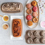 Nordic Ware Toffee / 3 cups / Floral Cakelet Bundt Pans