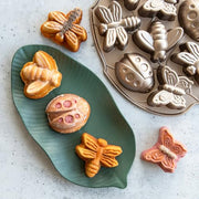 Nordic Ware Toffee / 5 Cup Capacity / Backyard Bugs Pan Specialty & Novelty Cake Pans