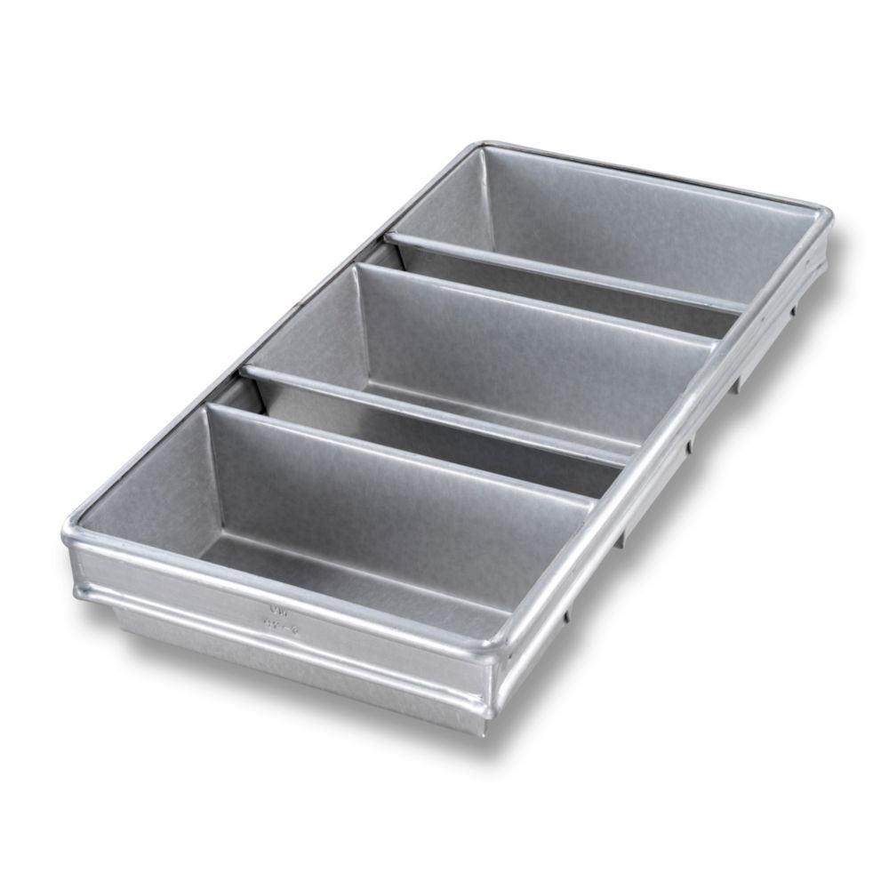 Aluminized Steel Glazed 3-Strap Loaf Pan Set by Chicago Metallic Bakeware – 8.5 inches, Alloy Steel, Multicolor, Model 44235
