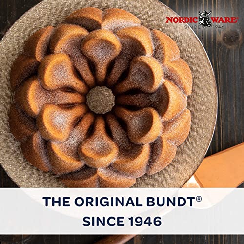Nordic Ware Toffee / 10 cups / Magnolia Bundt Bundt Pans