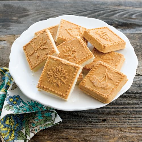 Nordic Ware Non-stick / 9x9 Inches / English Shortbread Specialty & Novelty Cake Pans