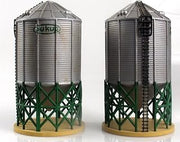 Sukup Grain Towers (2) Large Ho Scale Imex