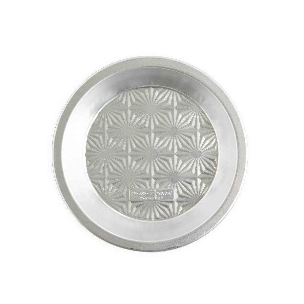 Naturals Vintage Starburst 9-Inch Pie Pan by Nordic Ware – 9-Inch, Aluminum, Vintage Starburst, Model 44175