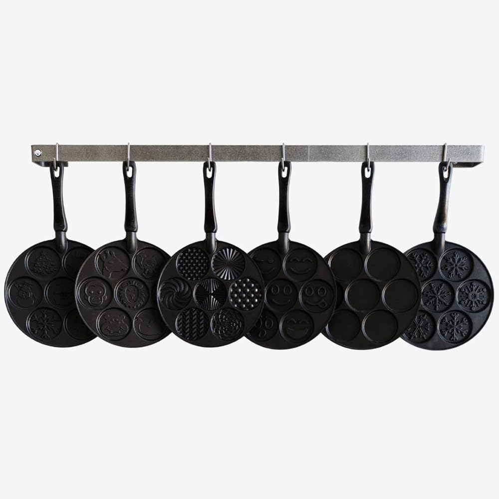 Nordic Ware Nonstick / Patterns / 7-Cavities Round