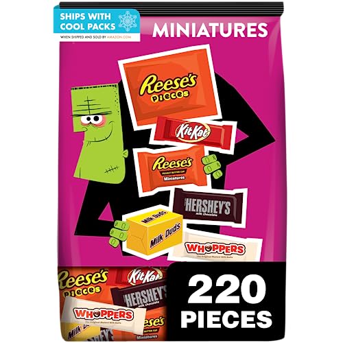 HERSHEY'S 70.31 Ounce (Pack of 1) / Multicolour / Sport Boots Candy & Chocolate Bars