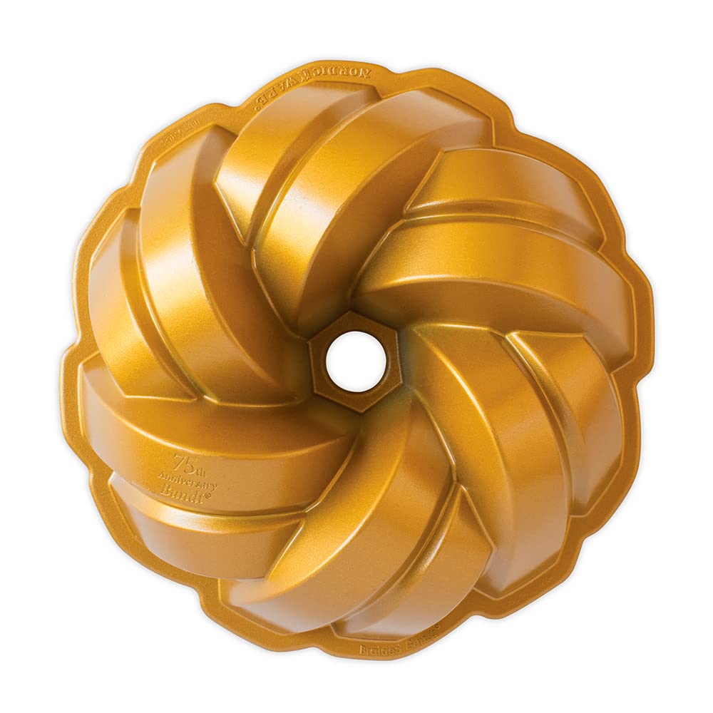 Nordic Ware 12 Cup (Pack of 3) / Pan / Gold Bundt Pans