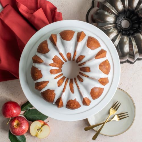Nordic Ware Bronze / 12-Cup / 12.0 cups Bundt Pans