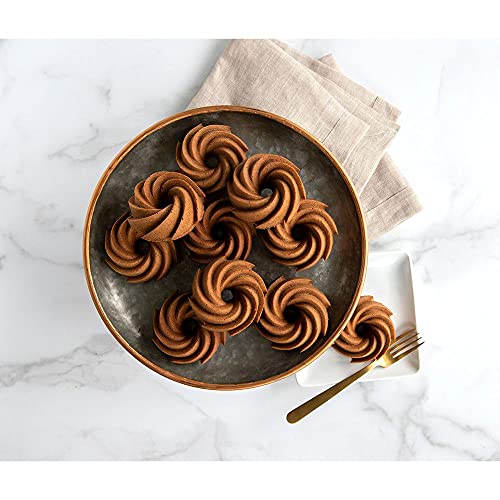 Nordic Ware Gold / 4 Cup (Single) / 10.0 cups Bundt Pans