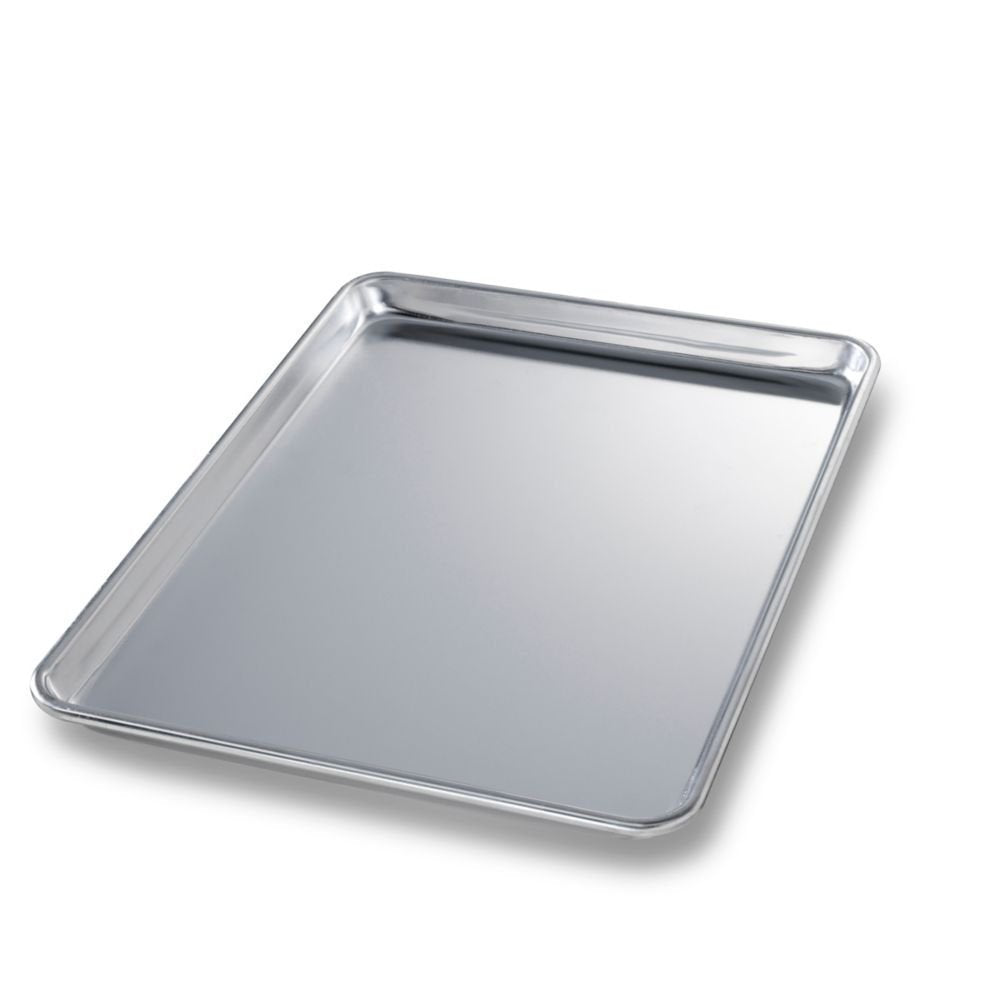 Half-Size 18 Gauge Aluminum Sheet Pan by Chicago Metallic Bakeware – Aluminum, Silver, Model 40850