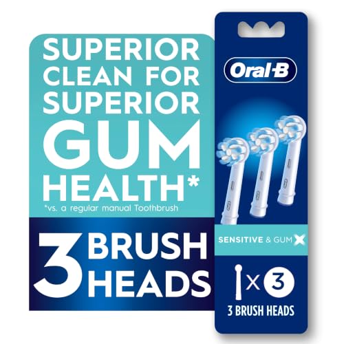Oral-B Gum Care / 3 Count (Pack of 1) / White Toothbrush Replacement Heads