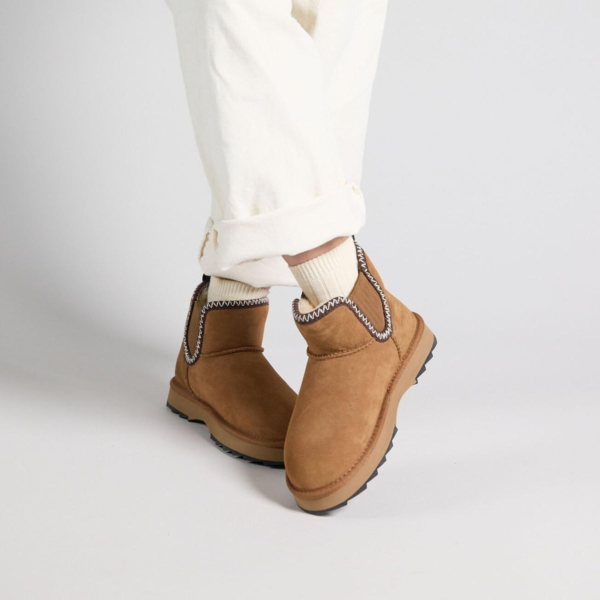 Australia - Womens Boot by EMU – 11, Chestnut, Model Higgie
