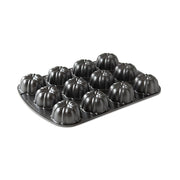 Brownie Bundt Pan by Nordic Ware – 3.75 Cup Capacity, 0.9 liters, Non Stick, Black, Model 52824