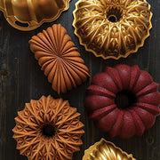 Cut Crystal 10-Cup Bundt Pan by Nordic Ware – 10 cups, Aluminum, Gold, Model 92893AEU