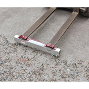 Global Industrial 3"L x 36"W x 3"H / Silver / Industrial Magnetic Sweepers