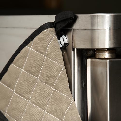 San Jamar Conventional Style / 15" Length / Tan Oven Mitts
