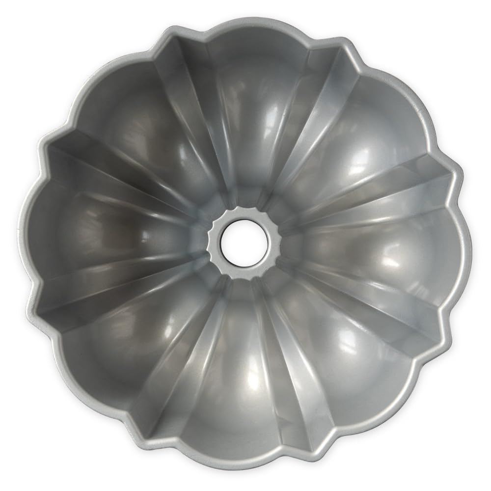 Nordic Ware Gray / 12-Cup / Original 12 Cup Bundt Pans