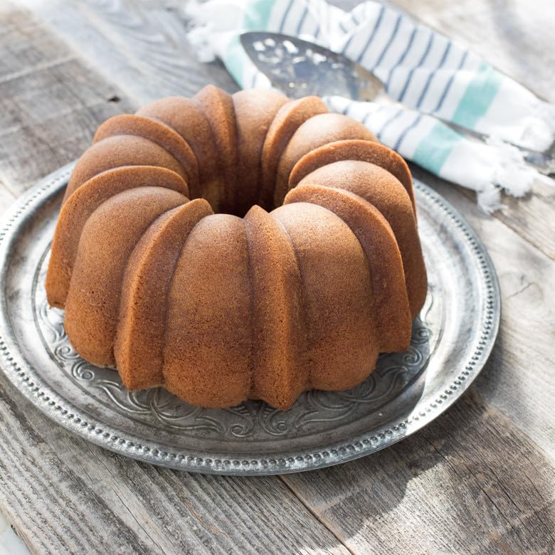Nordic Ware Gray / 12-Cup / Original 12 Cup Bundt Pans