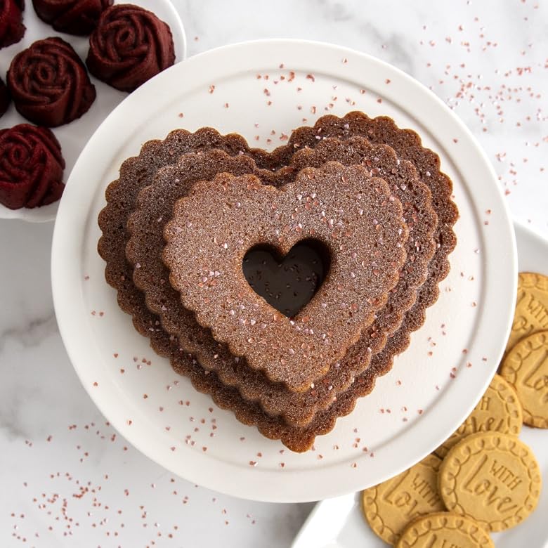 Nordic Ware Tiered Heart Bundt / 12 Cup / Toffee Bundt Pans