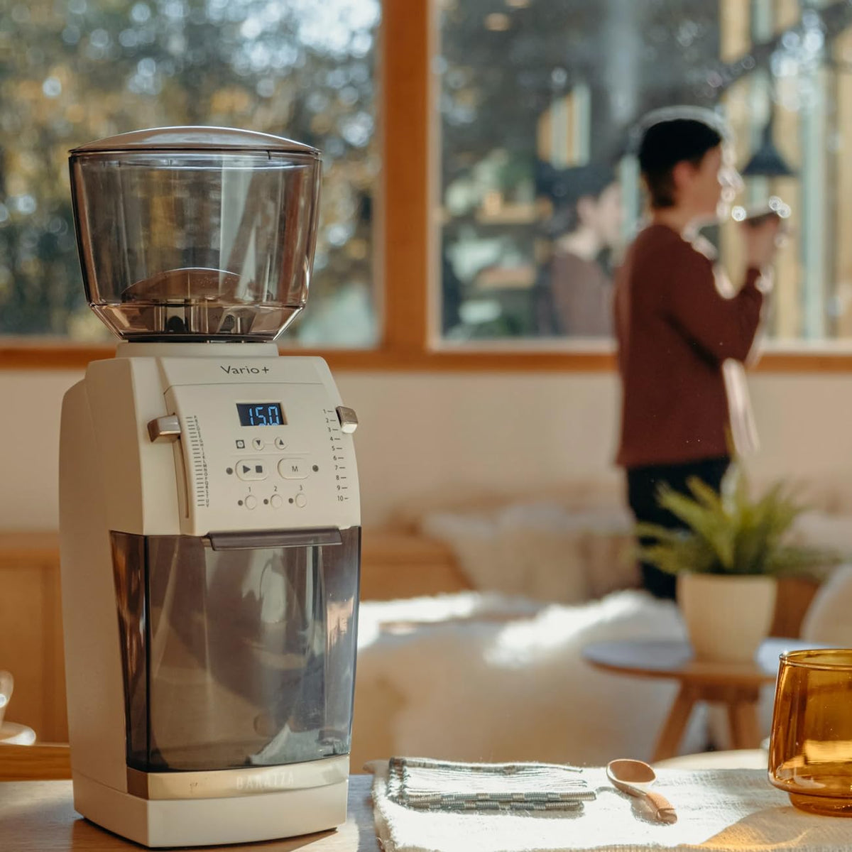 Vario+ Flat Ceramic Burr Grinder (White) by Baratza – 5.1 x 7.1 x 14.2 inches, 300.0 grams, Plastic, White, Model ZCG888WHT1BUC1A