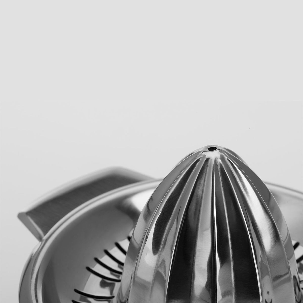Citrus Juicer by Westmark – 500 mL/0.5 liter, 500 milliliters, Stainless Steel, Model 30942260