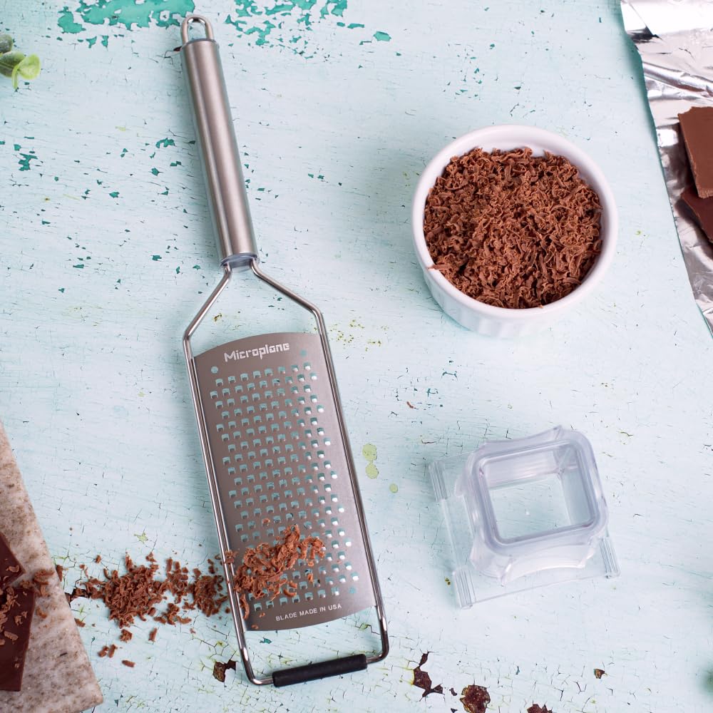 Professional Series Kitchen Grater new Coarse for Cheese by Microplane – Coarse NEW version, Stainless Steel, Model Professional Series new Coarse