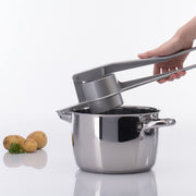 Spätzle and Potato Ricer by Westmark – 41 x 9.3000000000000007 x 11 cm, aluminium, Silver, Model 61102230