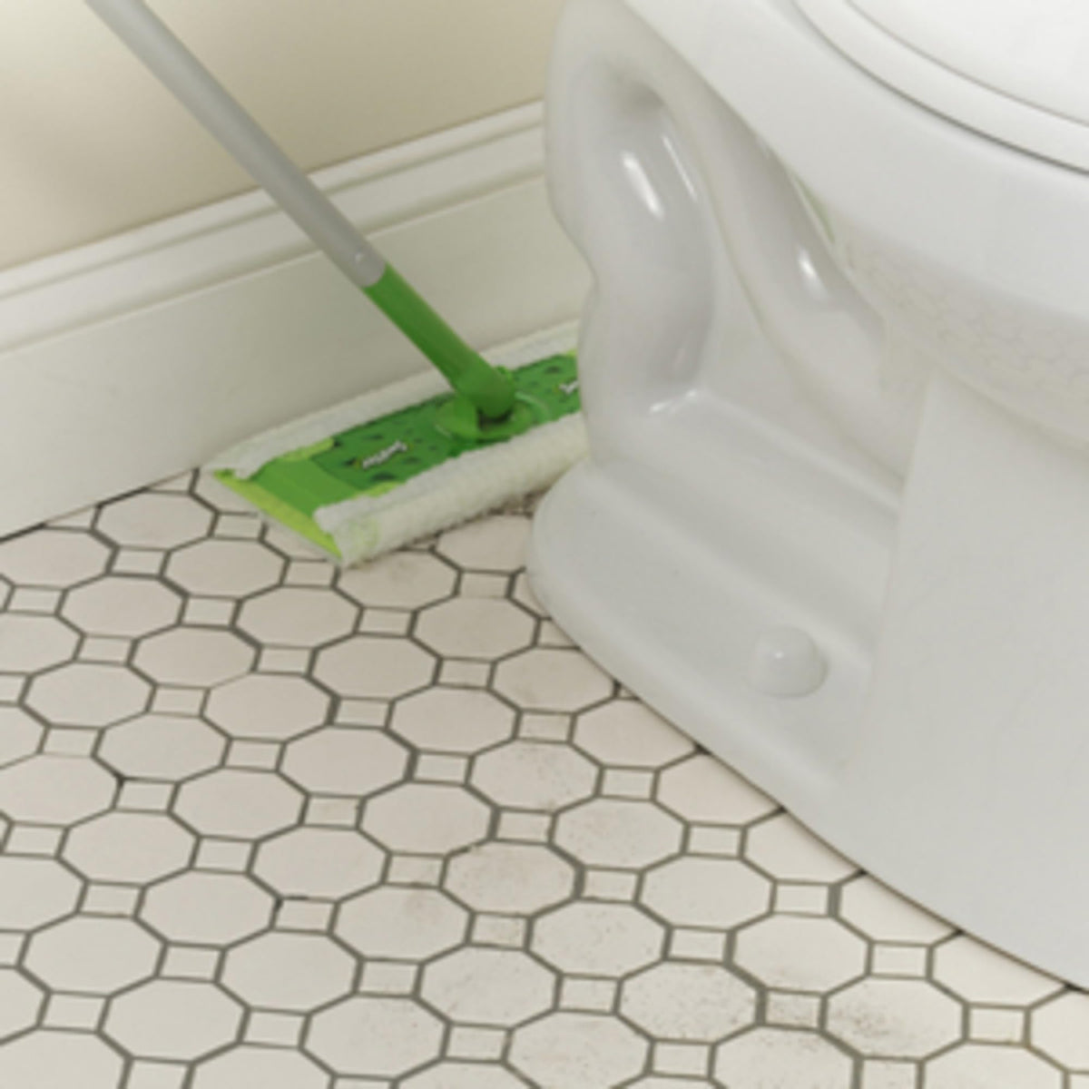 Swiffer® Sweeper Dry Cloth Refills – 10-5/8" x 8", White, 32 Cloths Per Box, Carton of 6 Boxes