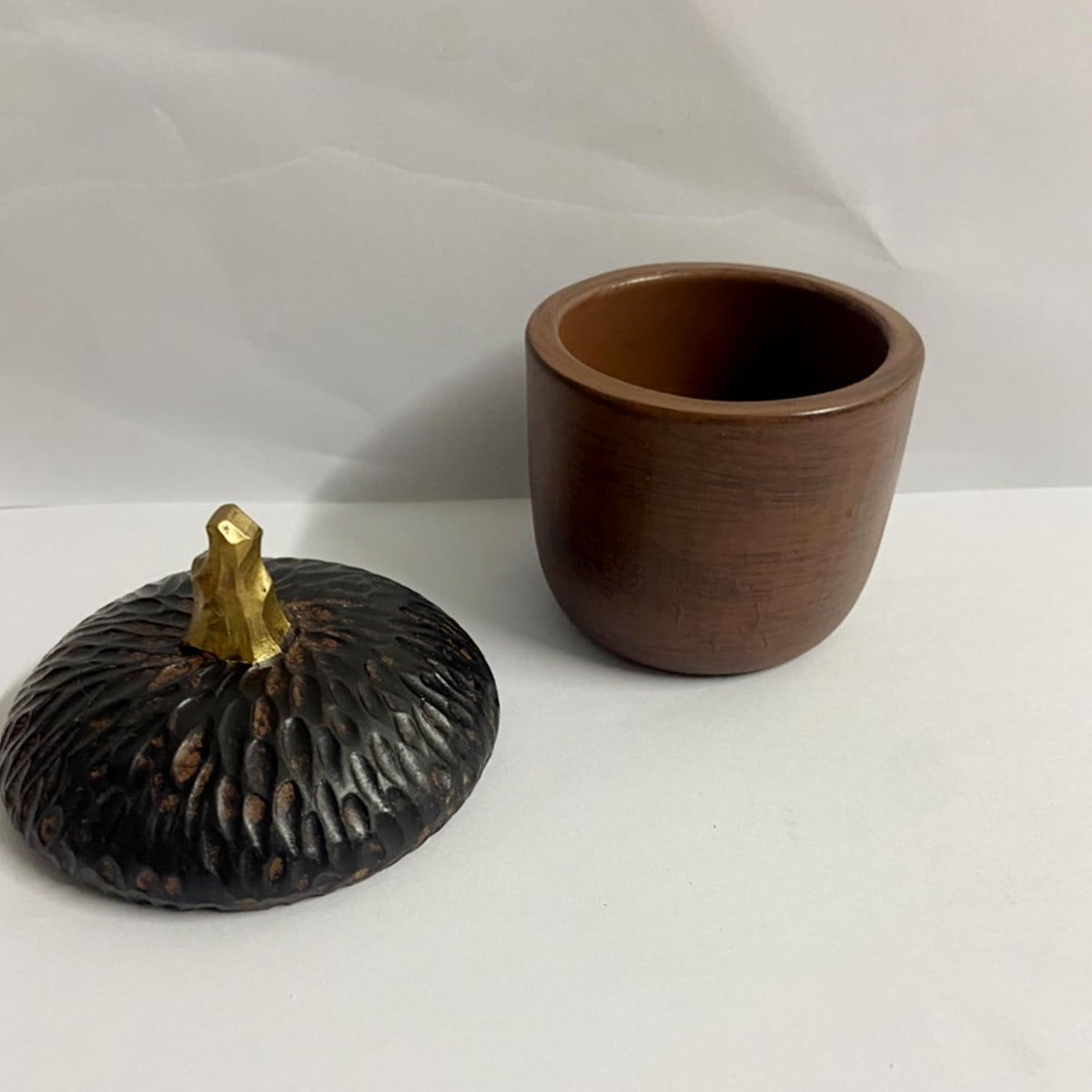 YRMLYMOP Acorn Resin Trinket Box, 4.13x3.34 Inches, Brown